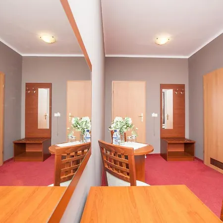 Parada Pensjon Pensjonat 2*